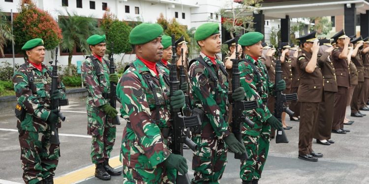 TNI Mulai Amankan Kantor Kejari Palangka Raya, Fokus Jaga Aset Strategis dan Pimpinan