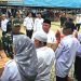 Bupati H Bahrul Ilmi Serahkan Bantuan Sembako ke Warga Terdampak Banjir di Kecamatan Tabukan