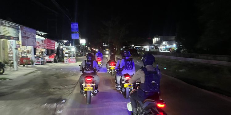 Tim PPRC Ditsamapta Polda Kalteng Bubarkan Tawuran Warga di Palangka Raya