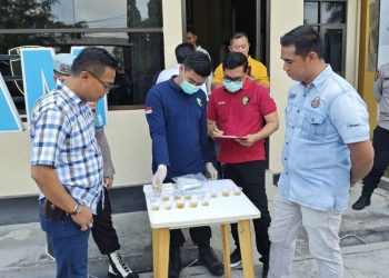 Jaga Integritas, Polresta Palangka Raya Gelar Tes Urine untuk Personel Satresnarkoba