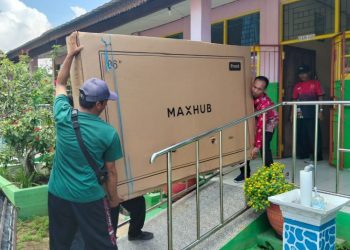 Gubernur Kalteng Serahkan Fasilitas Digital ke SKH Negeri 2 Buntok Dukung Pembelajaran ABK