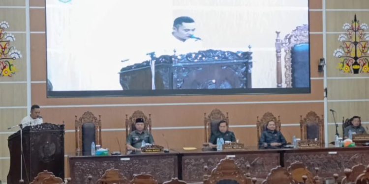 Tujuh Fraksi DPRD Kapuas Sampaikan Pandangan Umum Terhadap Raperda Pertanggungjawaban APBD 2024