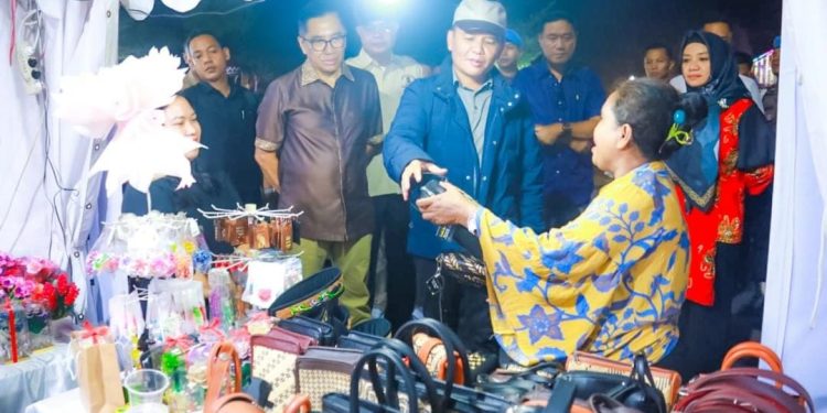 Gubernur Agustiar Sabran Hadiri Huma Betang Night