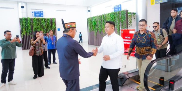 Sinergi Pusat dan Daerah: Wamen BP2MI Disambut di Bumi Tambun Bungai