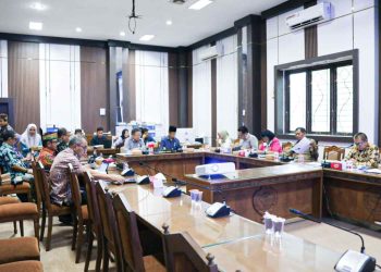 DPRD Kalteng dan Pemprov Bahas Raperda Hak Keuangan, Dorong Sinkronisasi dengan Pergub