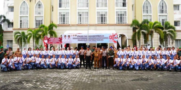 Upacara Tantingan Buka Pusdiklat Paskibraka Kalteng 2025, 54 Peserta Siap Ditempa
