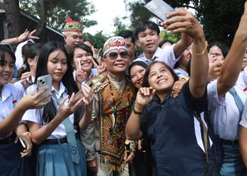 Gubernur Kalteng Tinjau SMAN 1 Tamiang Layang, Dorong Generasi Muda Berkualitas
