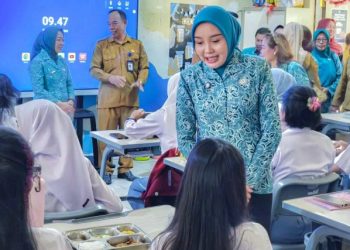 Ketua TP-PKK Kalteng Dorong Kesadaran Hidup Sehat Pelajar Lewat CKG dan MBG