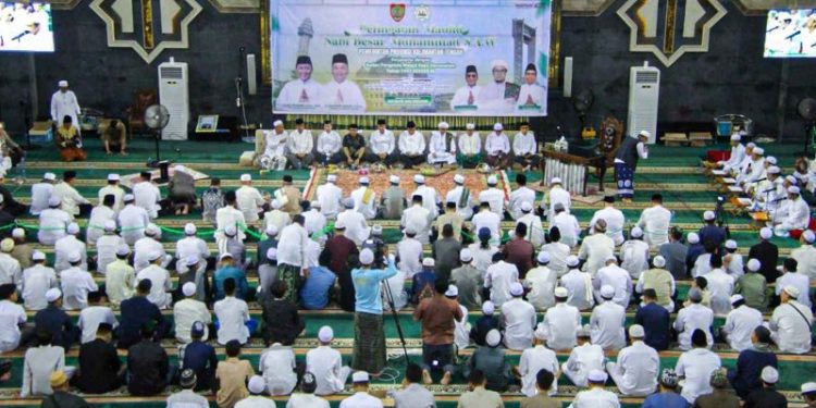 Peringatan Maulid Nabi di Masjid Raya Darussalam, Wagub H. Edy Pratowo Tekankan Pentingnya Ukhuwah