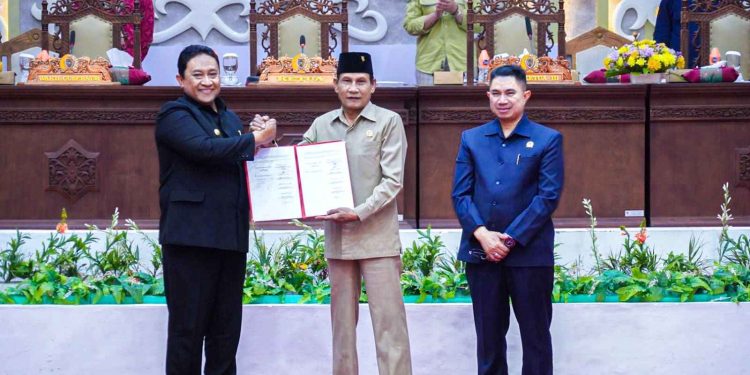 Rapat Paripurna DPRD Kalteng Tutup Masa Sidang III dan Buka Masa Sidang I