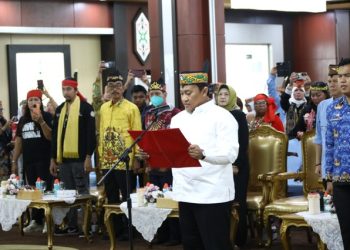 Wagub Kalteng Edy Pratowo Lantik Pengurus KWOD Periode 2025-2030