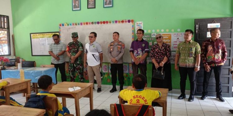 Pemkab Bartim Bersama BGN Gelar Pembukaan Program MBG di SDN 1 dan SDN 2 Pasar Panas