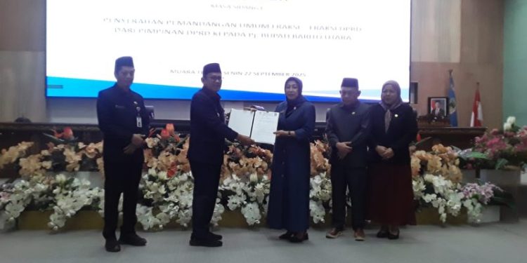 Pj Bupati Barito Utara Sampaikan RAPBD-P 2025 Senilai Rp3,46 Triliun