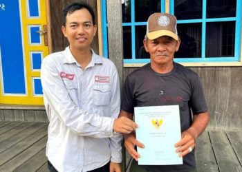 Bupati Apresiasi Penyerahan Sertifikat Tanah PTSL Door to Door di Barito Utara