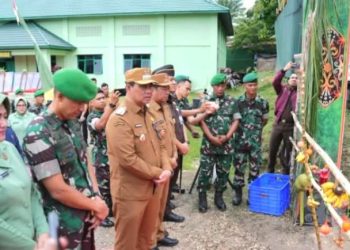 Barito Utara Sambut Dandim 1013/Muara Teweh yang Baru dengan Prosesi Adat Potong Hompong