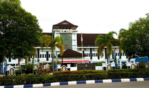 Rapat Paripurna DPRD, Bupati Sampaikan Pendapat Akhir Raperda APBD Barito Utara 2026