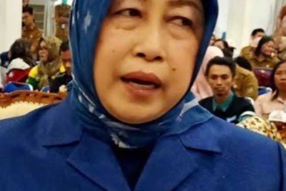 Rapat Paripurna Dewan Barut dengan Agenda Mendengarkan Jawaban Bupati atas Pemandangan Fraksi-Fraksi