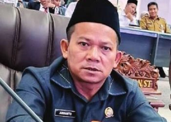 Anggota Komisi II DPRD Barito Utara Tinjau Tanaman Holtikulura di Desa Trinsing 