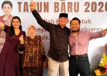 Wabup Bartim Gelar Griya Natal di Rumah Jabatan