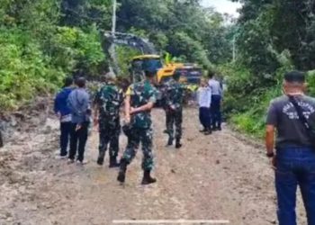 Rombongan Wasev TNI AD Terhambat Jalan Rusak, Bupati Shalahuddin Janji Prioritaskan Perbaikan 2026