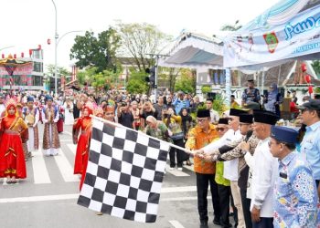 Gubernur Agustiar Sabran Resmi Buka Pawai Tarhib Ramadan 1447 H di Palangka Raya