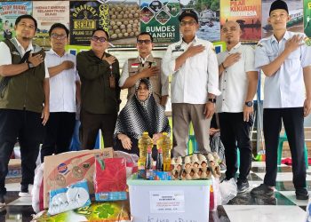 Dinsos Barsel Salurkan Bantuan Sosial PMKS Lansia di Empat Desa