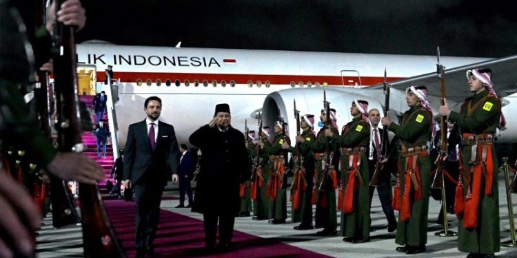 Penghormatan Tinggi, F-16 Yordania Kawal Pesawat Presiden Prabowo