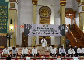 Gubernur Buka Puasa Bersama Bupati dan Masyarakat Kotim
