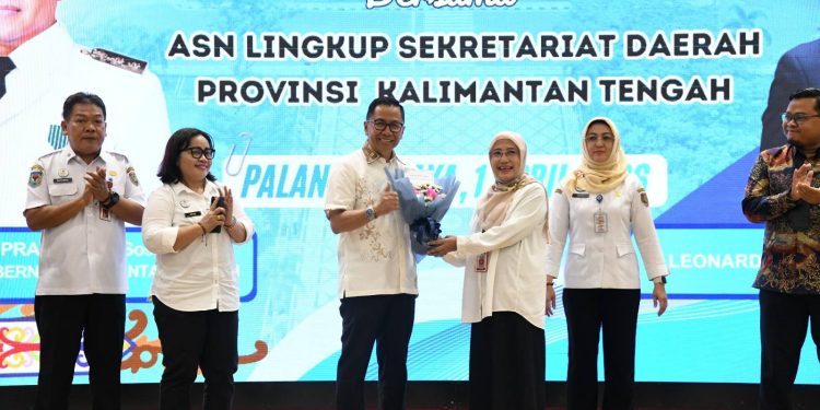 Purnatugas, Leonard S. Ampung Ajak ASN Terus Berikan Pelayanan Terbaik