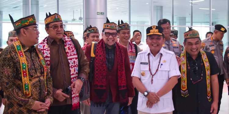 Gubernur Kalteng Sambut Ketua Komisi II DPR RI dan Wamen ATR/BPN di Palangka Raya