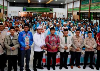 Wagub Edy Pratowo Lepas Jemaah Haji Kalteng Kloter BDJ 04 ke Tanah Suci