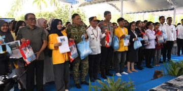 Gubernur Agustiar Sabran Buka Pasar Murah Khusus Mahasiswa di Hari Jadi Kalteng ke-69