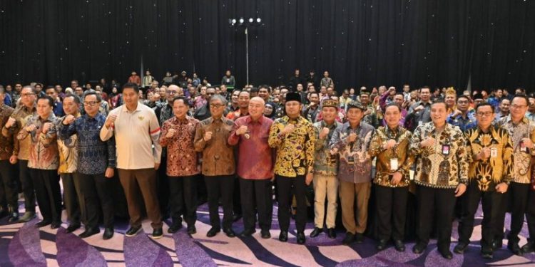 Gubernur Kalteng Ikuti Forum Evaluasi Kinerja Pemda di Balikpapan