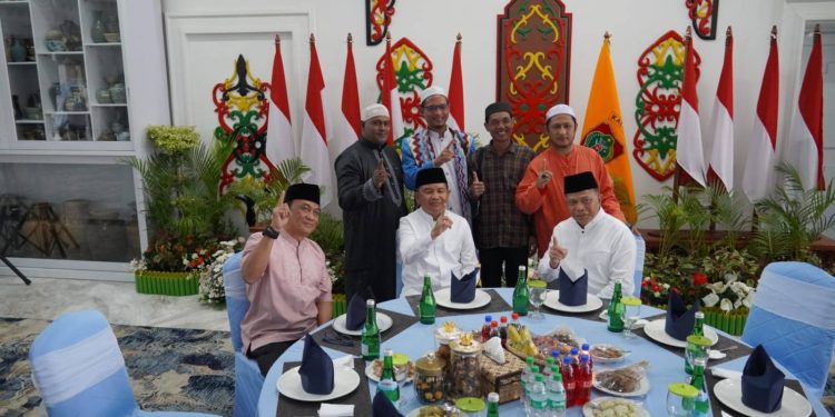 Gubernur Kalteng Gelar Open House Iduladha, Warga Padati Istana Isen Mulang