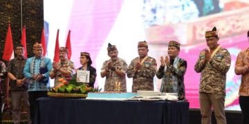 Gubernur Agustiar Sabran Ajak Perkuat Persatuan pada HUT ke-16 GERDAYAK Indonesia