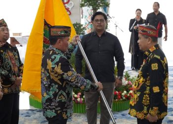 Gubernur Agustiar Sabran Lepas 309 Kontingen Pesparawi Kalteng ke Manokwari
