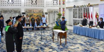 Penataan Birokrasi Berlanjut, Gubernur Agustiar Lantik Delapan Pejabat Pimpinan Tinggi Pratama