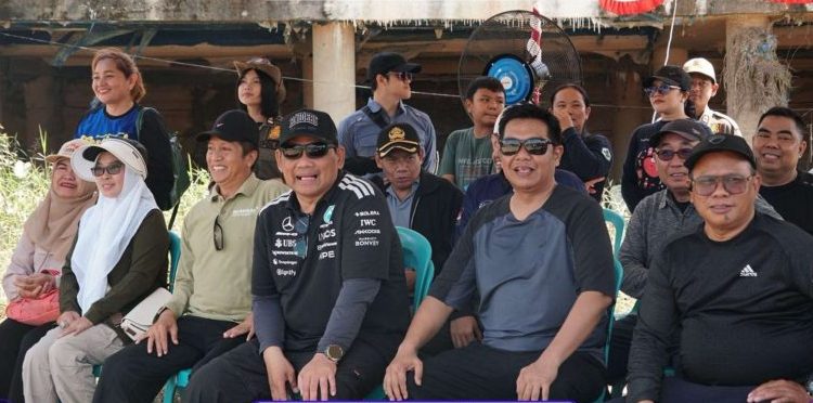 Komitmen Dukung FBIMBT Bupati Barito Utara Saksikan Perlombaan Besei Kambe