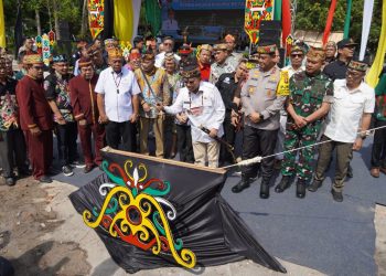 Gubernur Kalteng Tandai Pembangunan Huma Betang Terbesar di Dunia, Perkuat Identitas Dayak