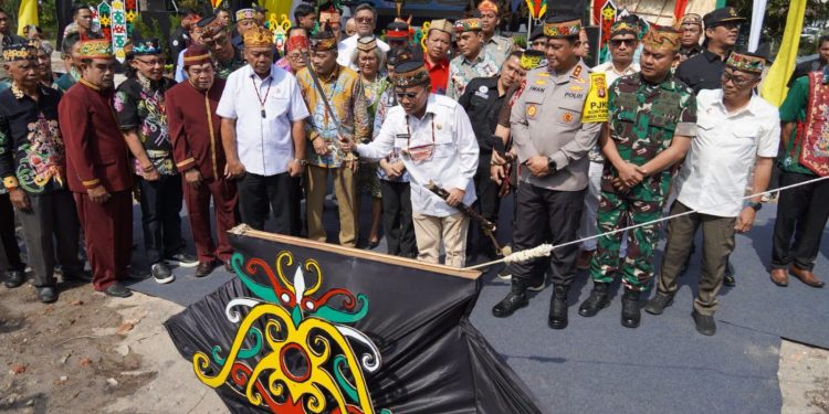 Gubernur Kalteng Tandai Pembangunan Huma Betang Terbesar di Dunia, Perkuat Identitas Dayak