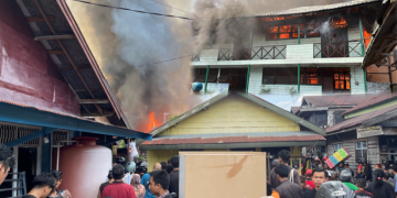 Belasan Rumah Warga dan Sekolah Terbakar di Jalan dr. Murjani Palangka Raya