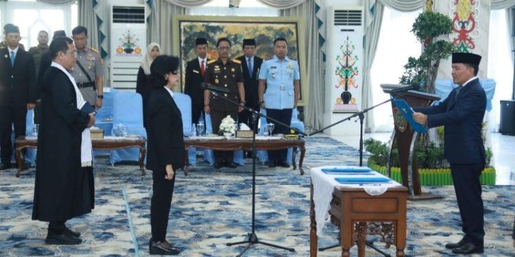 Linae Victoria Aden Resmi Jabat Sekda Kalteng, Gubernur Tekankan Integritas dan Kolaborasi