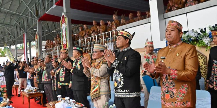 Gubernur Kalteng Hadiri HUT ke-76 Barito Utara, Tinjau Gerakan Pangan Murah