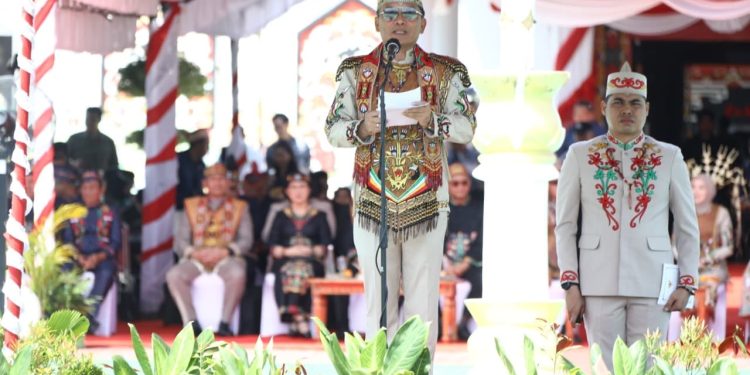Pimpin Upacara HUT ke-24 Murung Raya, Gubernur Tekankan Kolaborasi untuk Kemajuan Daerah