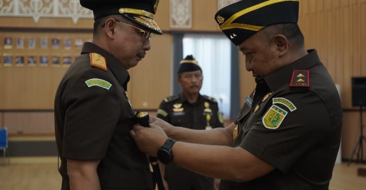 Dilantik Jadi Wakajati Kalteng, Agustian Sunaryo Diminta Perkuat Soliditas dan Sinergi