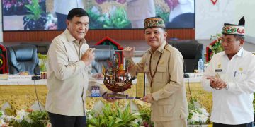 Menko Polkam dan Gubernur Kalteng Perkuat Sinergi Penanganan Karhutla di Kapuas
