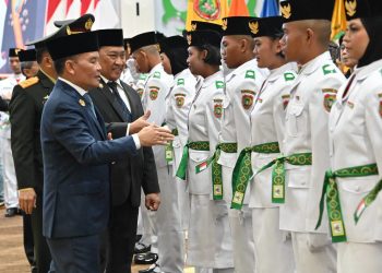 Gubernur Agustiar Sabran Kukuhkan 54 Paskibraka Kalteng 2026