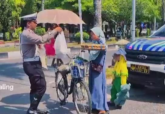 Satlantas Polresta Palangka Raya Rutin Tebar Kepedulian Lewat Program 1 Hari 1 Kebaikan