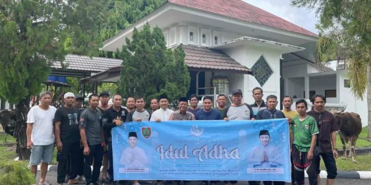 Sekretariat DPRD Kalteng Gelar Pemotongan Hewan Kurban, Perkuat Semangat Berbagi dan Kebersamaan