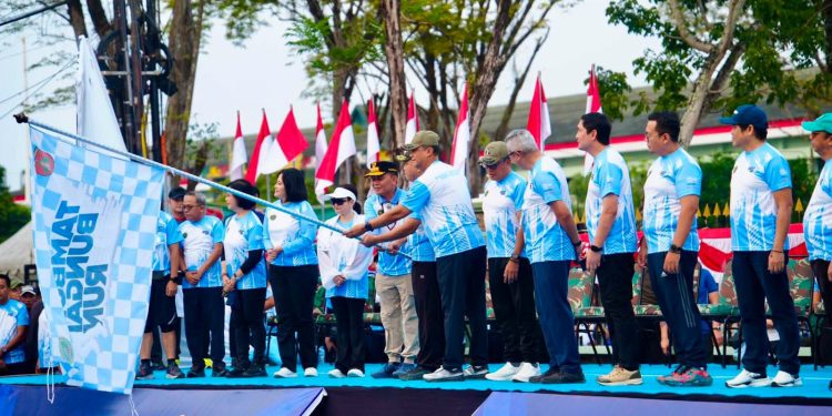 Gubernur Kalteng Lepas Peserta Tambun Bungai Run